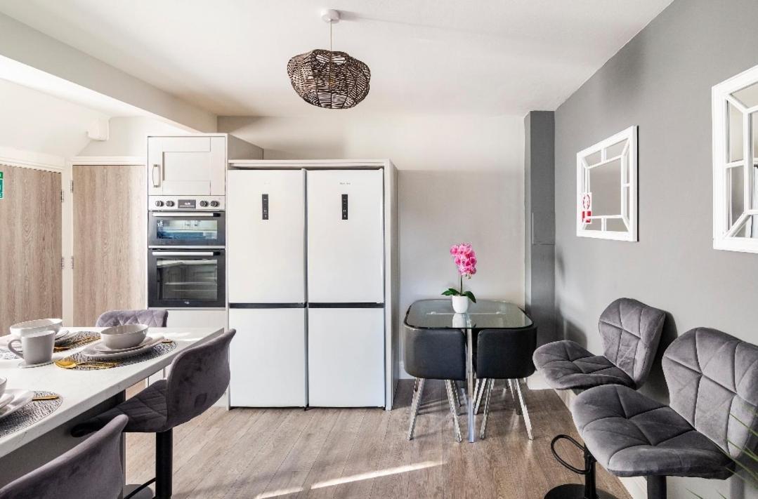 Luxury House 4 Ensuite Bedrooms, Free Parking ,Wifi أكسفورد المظهر الخارجي الصورة